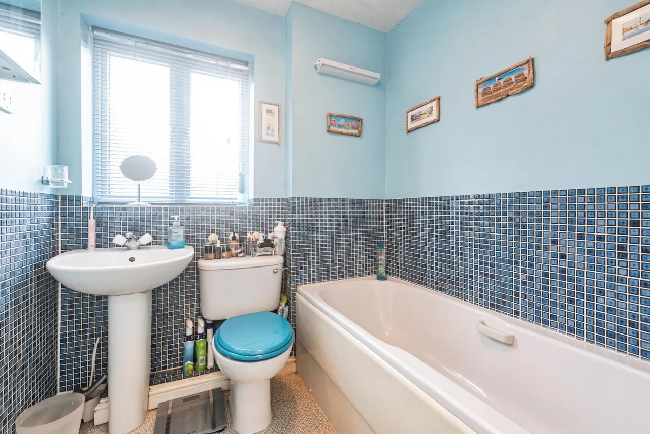 Oceana Crescent, Basingstoke, RG22, photo 24