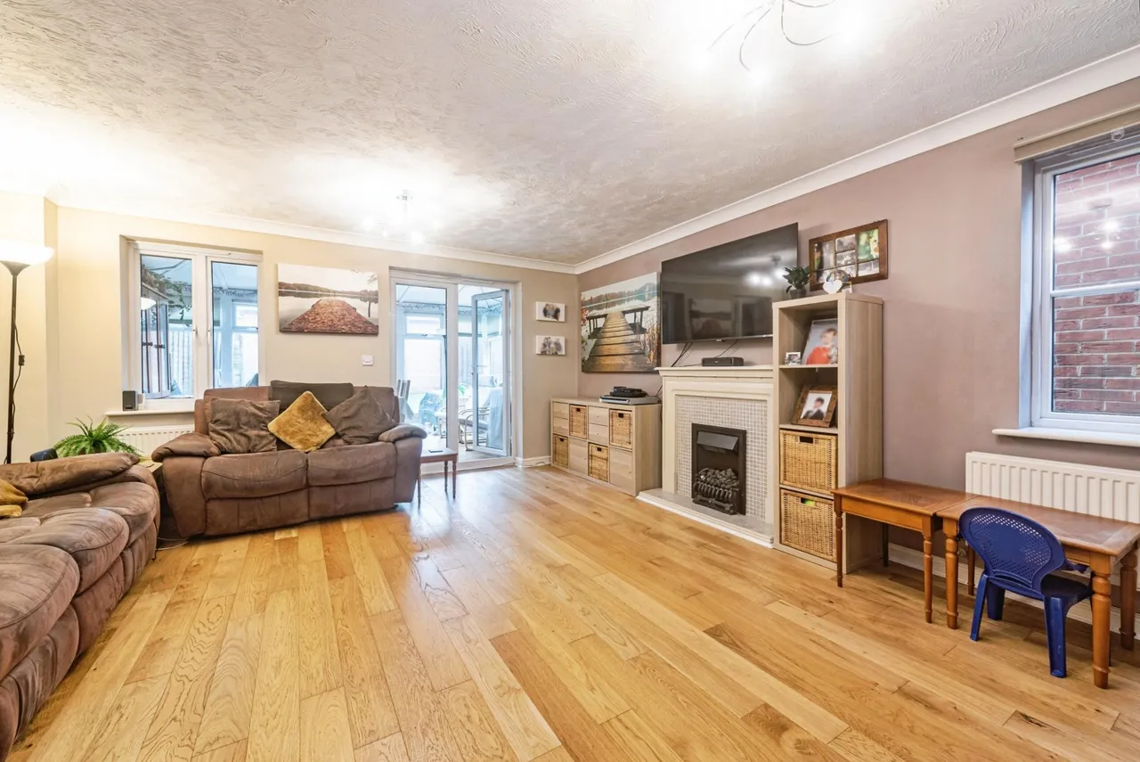 Oceana Crescent, Basingstoke, RG22, photo 2