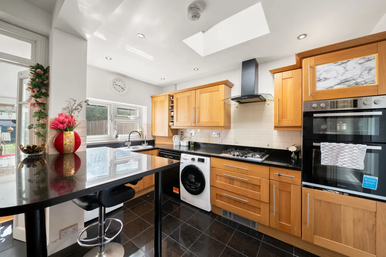 Dorchester Road, Northolt, UB5, photo 8