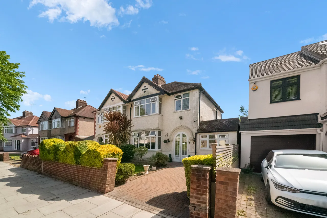 Dorchester Road, Northolt, UB5, photo 18