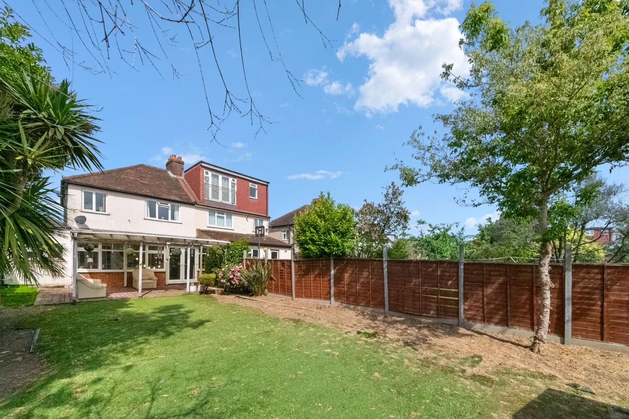 Dorchester Road, Northolt, UB5, photo 16