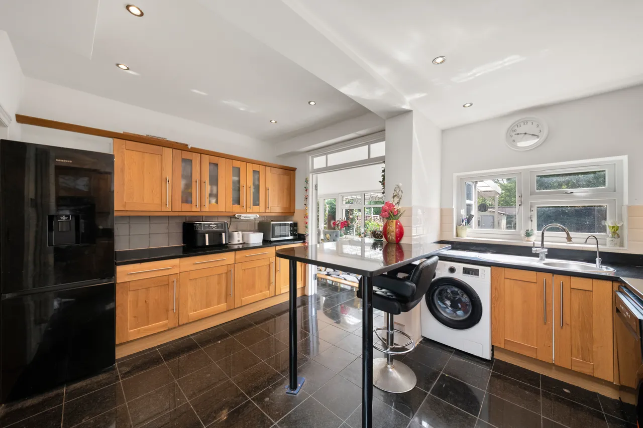Dorchester Road, Northolt, UB5, photo 7
