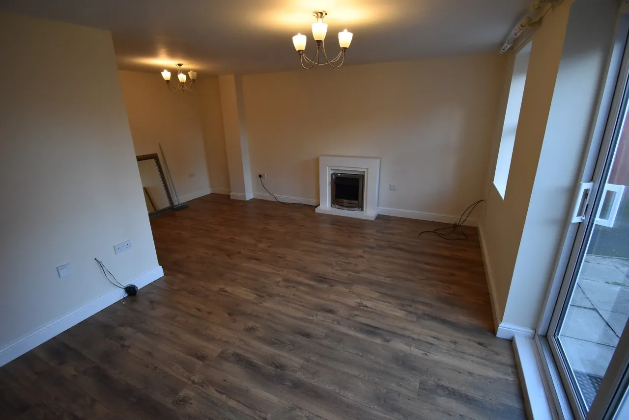 Ivy House Paddocks, Ivy House Paddocks, Ketley TF1 5GD, photo 6