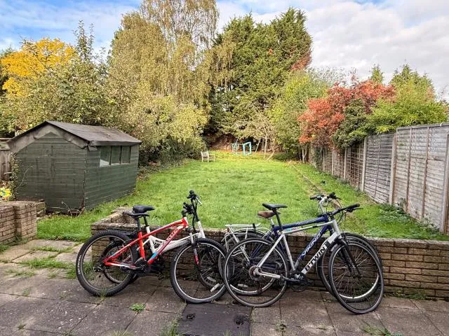 Elgar Avenue, Surbiton, KT5, photo 4