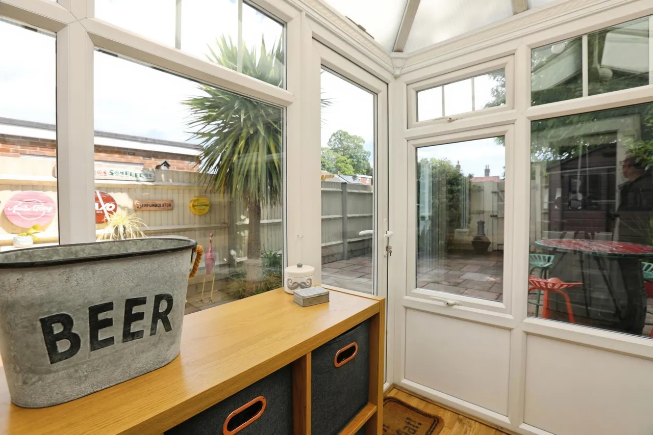 Corsletts Avenue, Horsham, RH12, photo 7