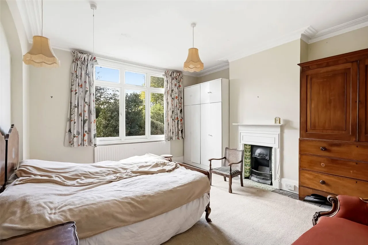Broom Road, Teddington, TW11 9PF, photo 13