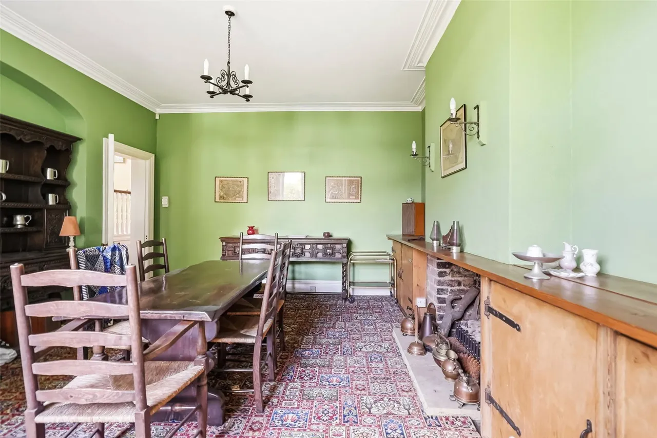 Broom Road, Teddington, TW11 9PF, photo 4