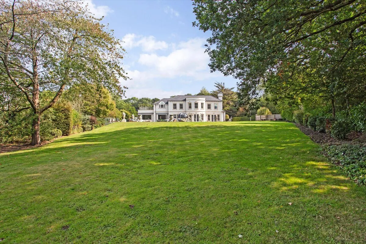 Hawthorn Hill, Warfield, RG42, photo 23