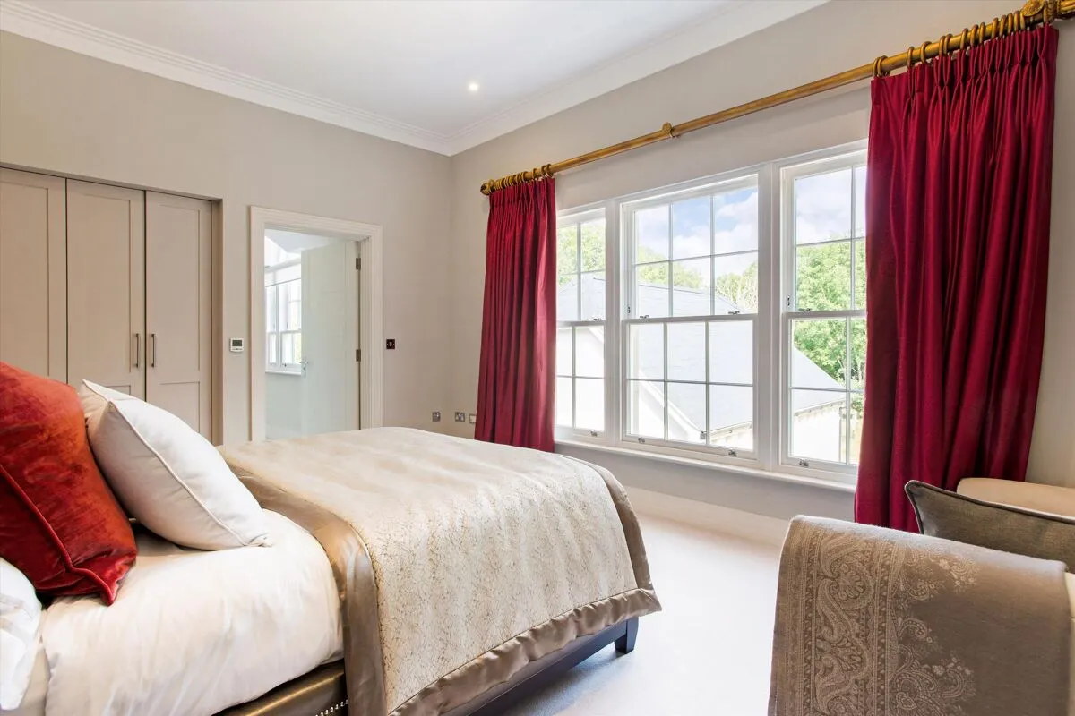 Hawthorn Hill, Warfield, RG42, photo 12