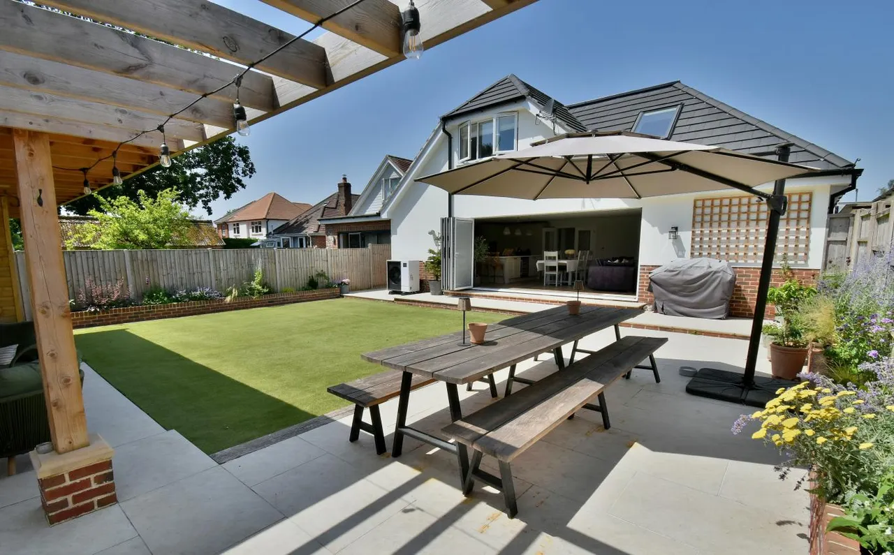 Headswell Avenue, BH10, photo 2