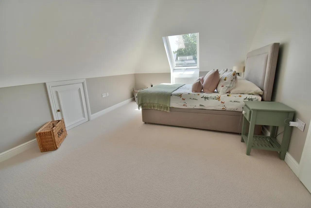 Headswell Avenue, BH10, photo 17
