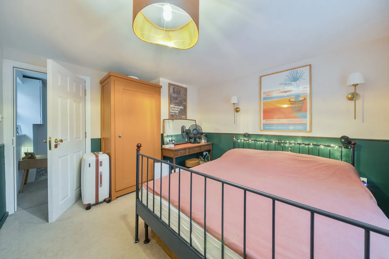 Flat 2, 89 High Street, London, photo 8