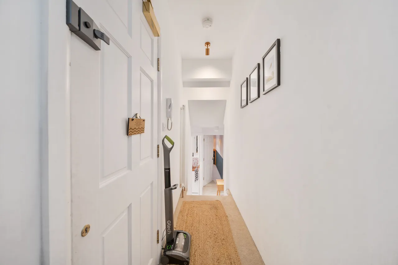 Flat 2, 89 High Street, London, photo 6
