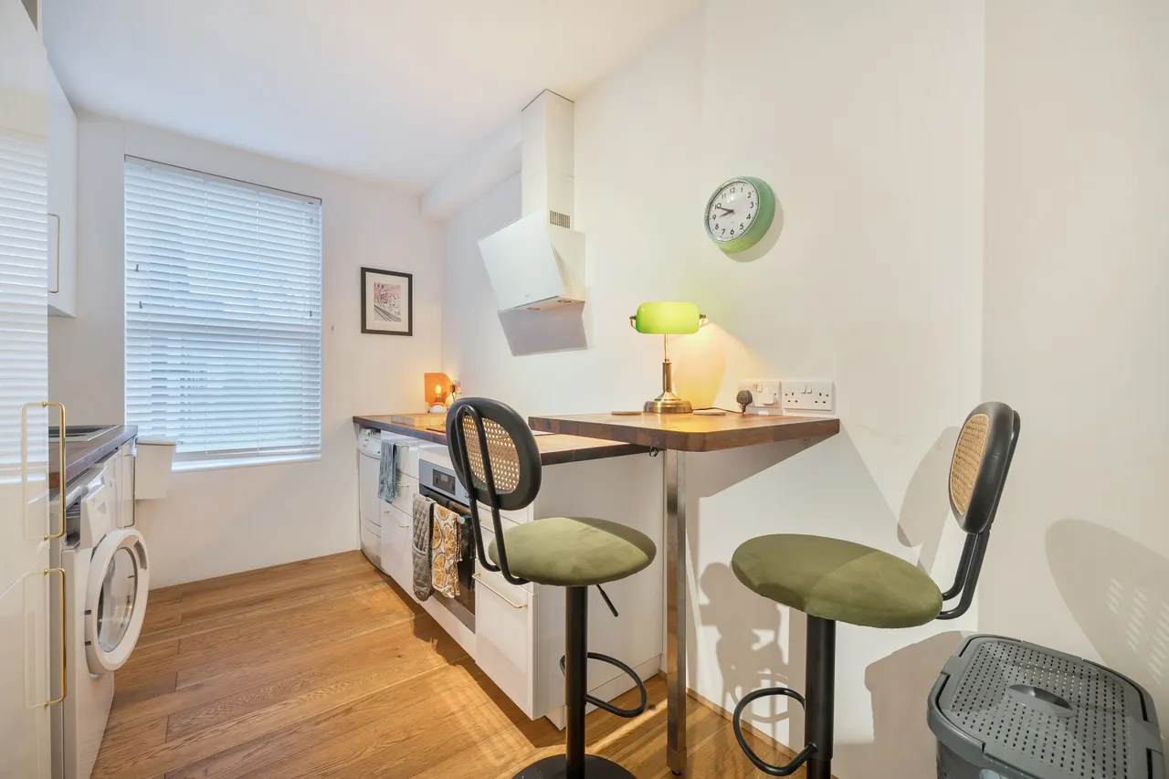 Flat 2, 89 High Street, London, photo 2