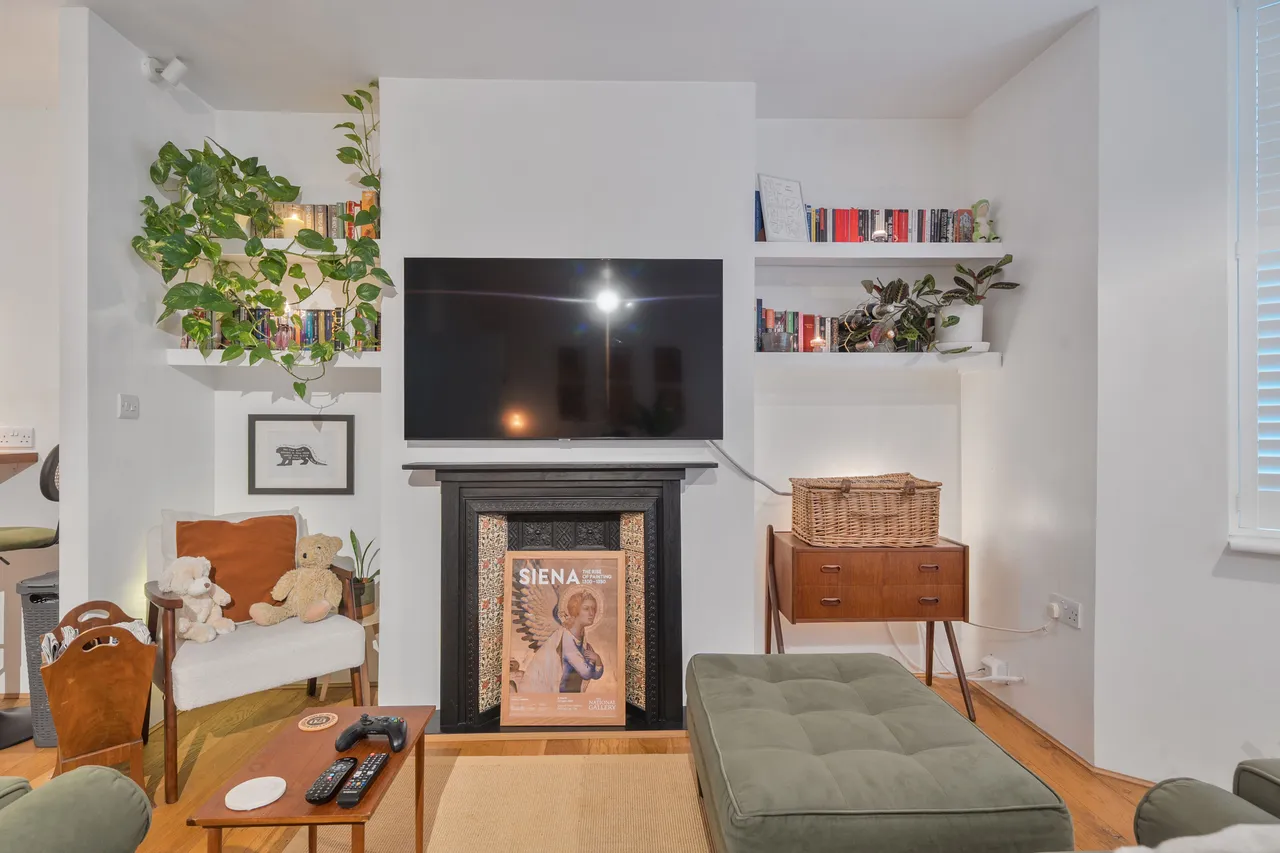 Flat 2, 89 High Street, London, photo 4