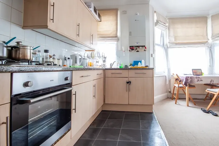 Leopold Road, Harlesden, NW10 9LN, photo 2