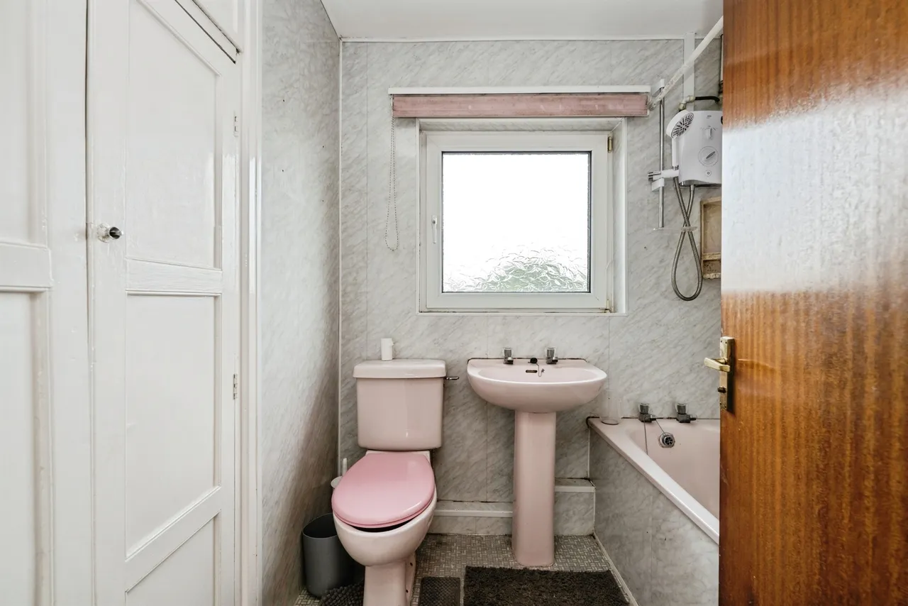 Caban Isaac Road, Swansea, SA4, photo 14