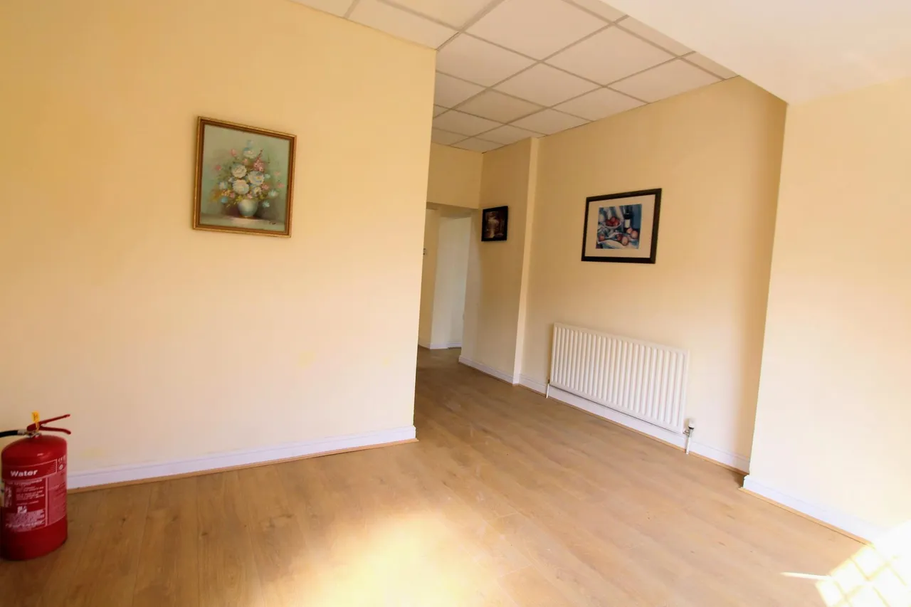High Street, Prescot, L34, photo 5