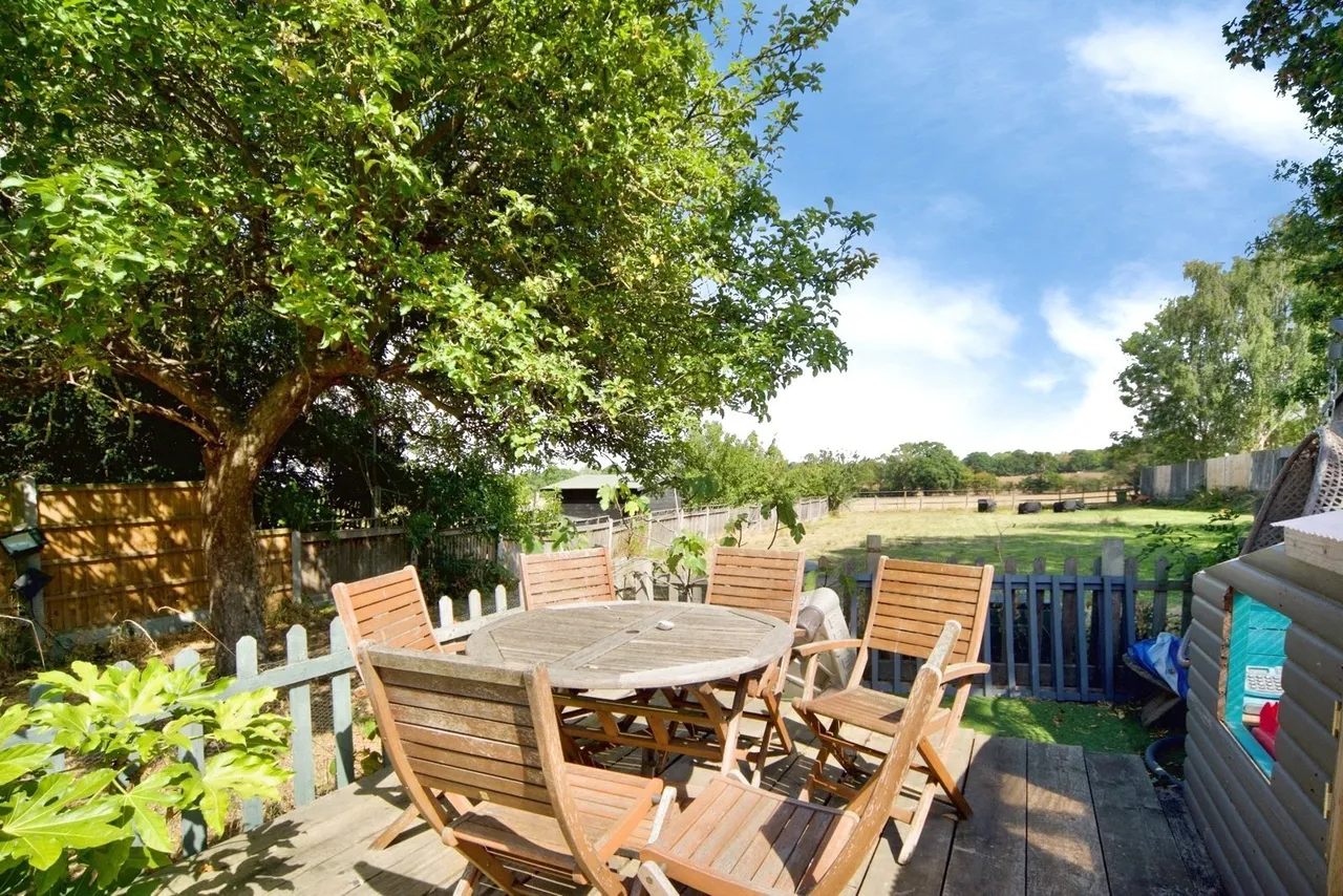 The Parade, Havering-Atte-Bower, RM4, photo 15