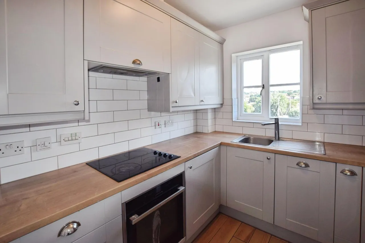 London Road, Apsley, HP3, photo 2
