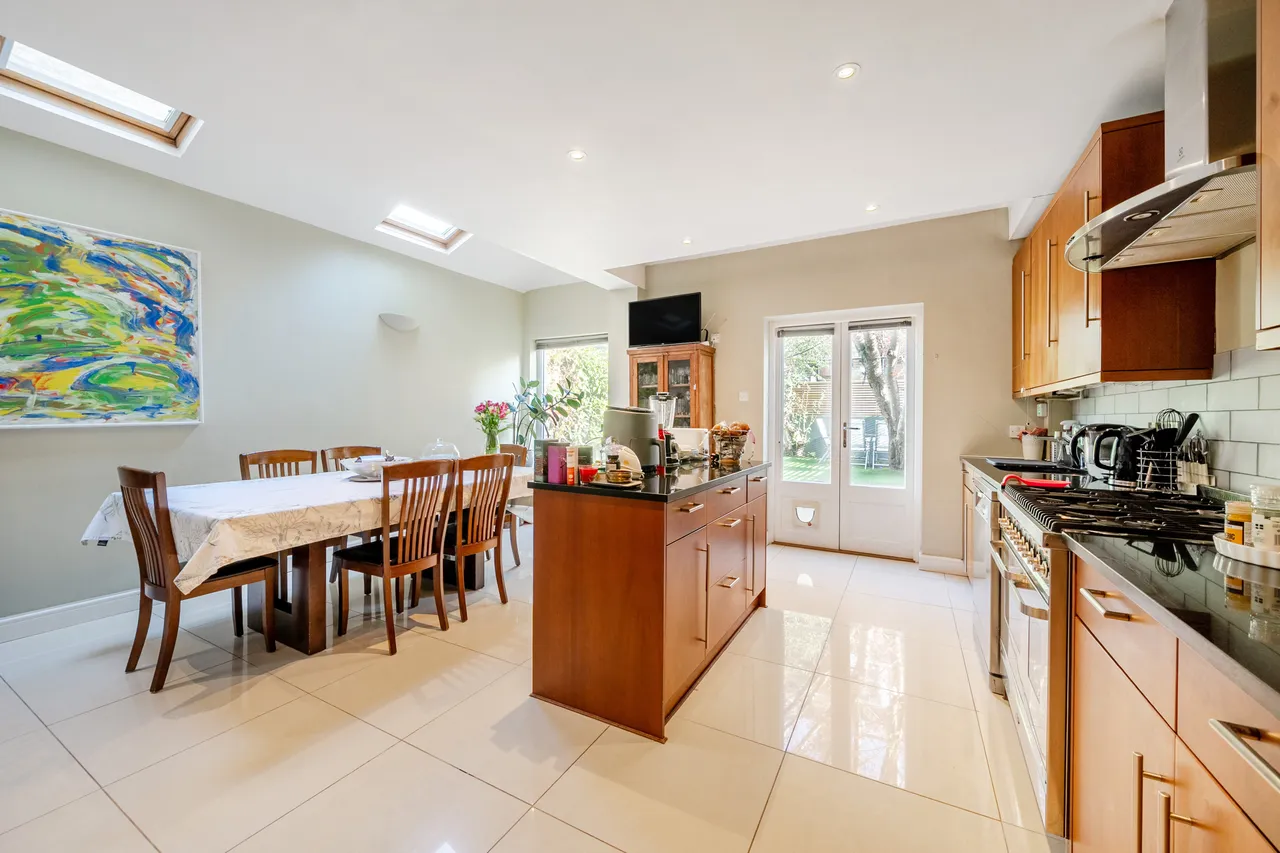 Gowan Avenue, London, SW6, photo 2