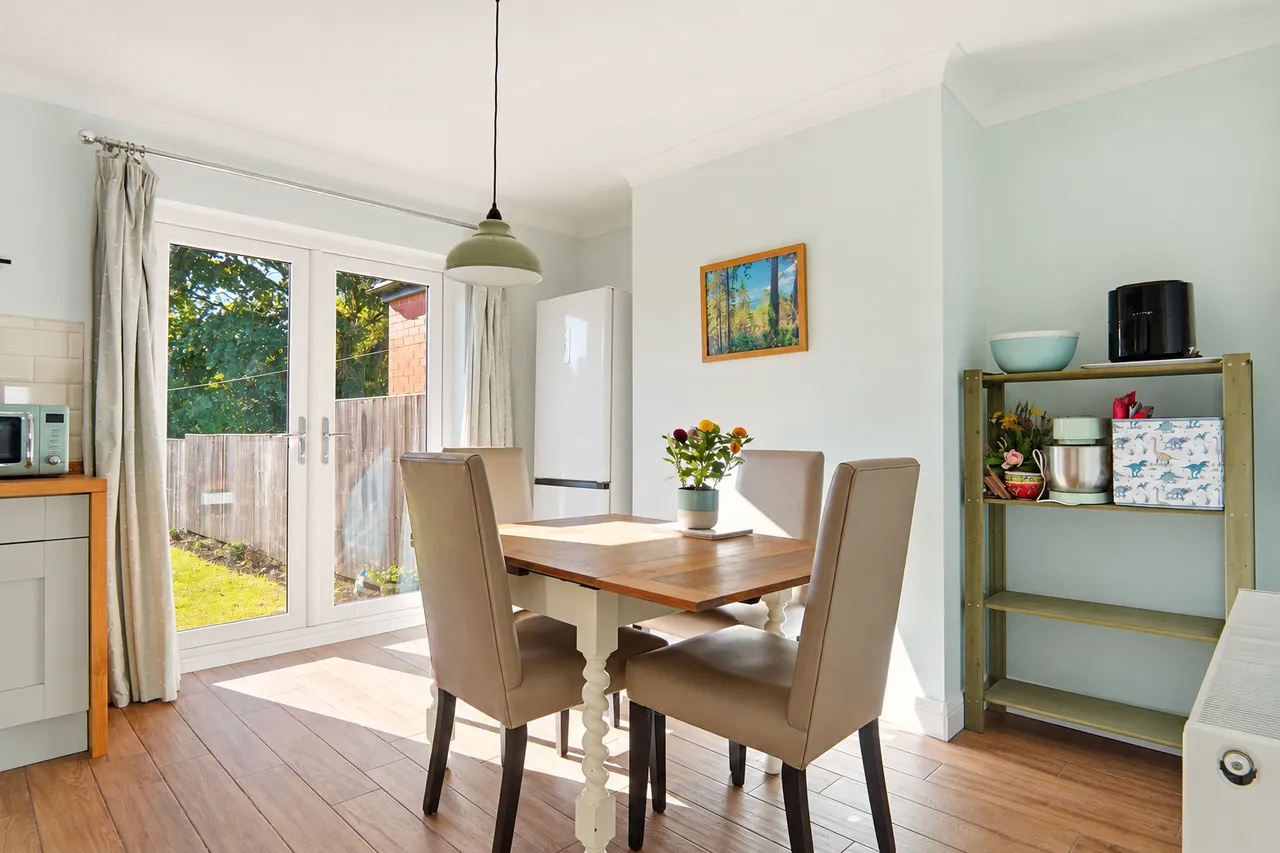 Henconner Crescent, Chapel Allerton, LS7, photo 2