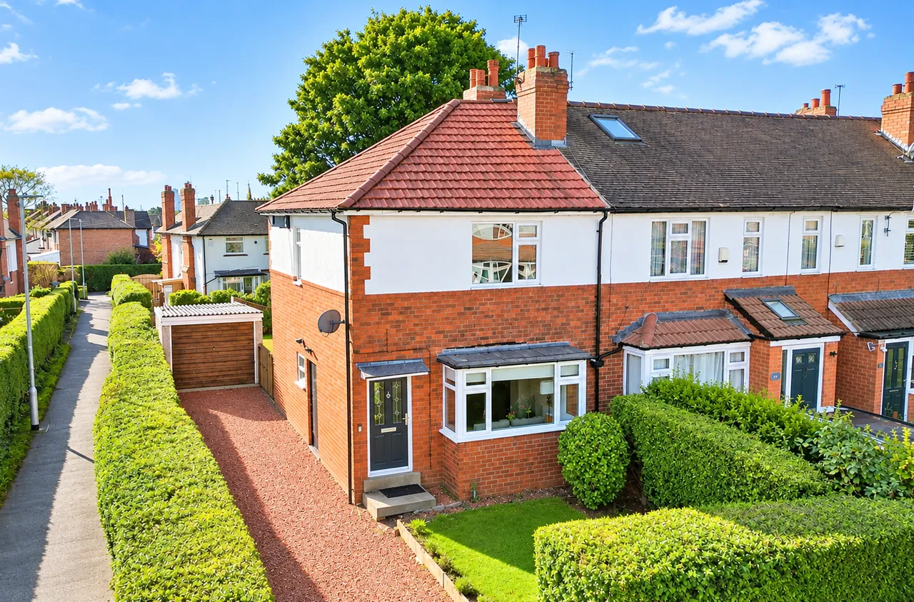 2 bed house for sale, Henconner Crescent, Chapel Allerton, LS7