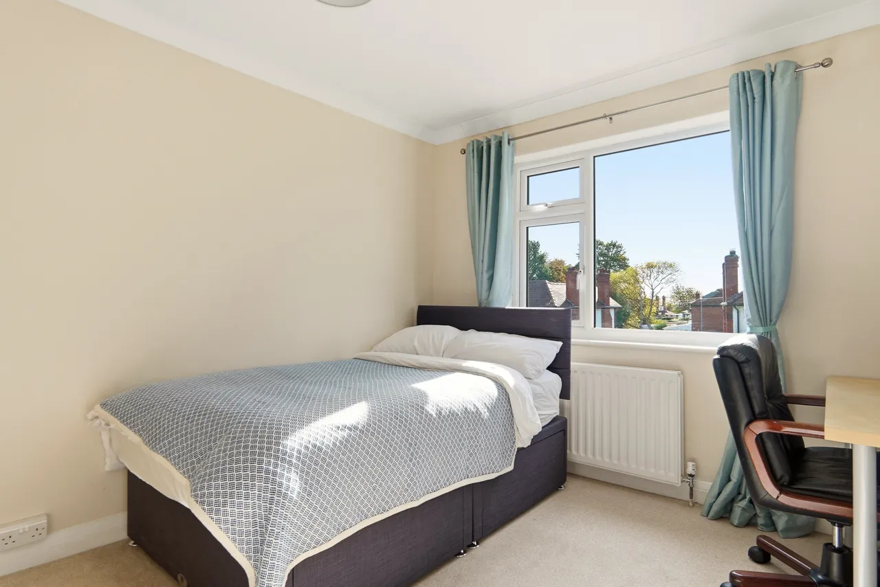 Henconner Crescent, Chapel Allerton, LS7, photo 11
