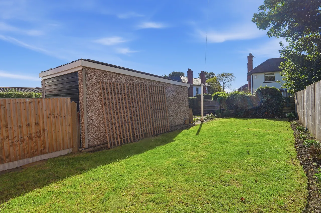 Henconner Crescent, Chapel Allerton, LS7, photo 20