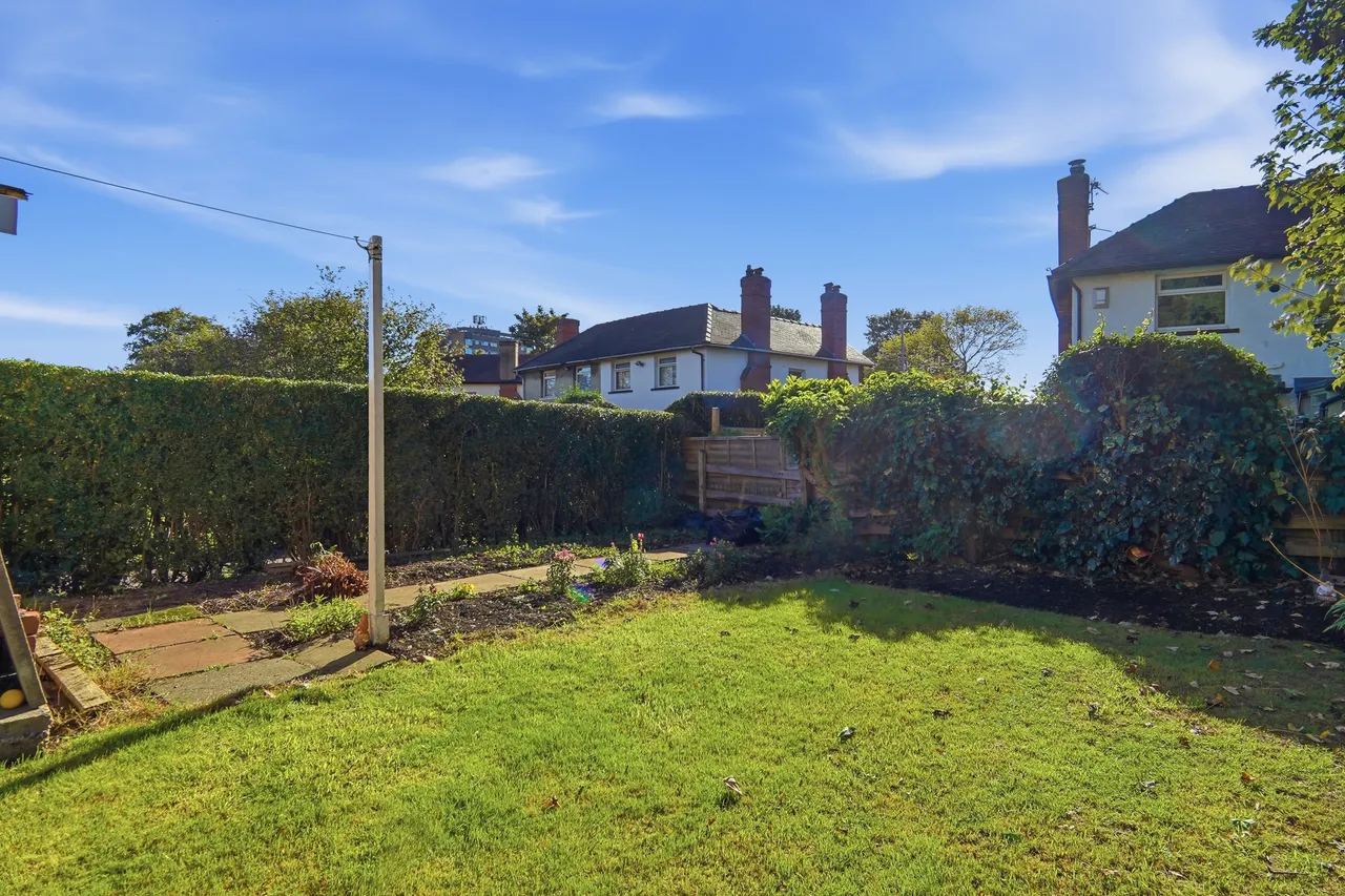 Henconner Crescent, Chapel Allerton, LS7, photo 21