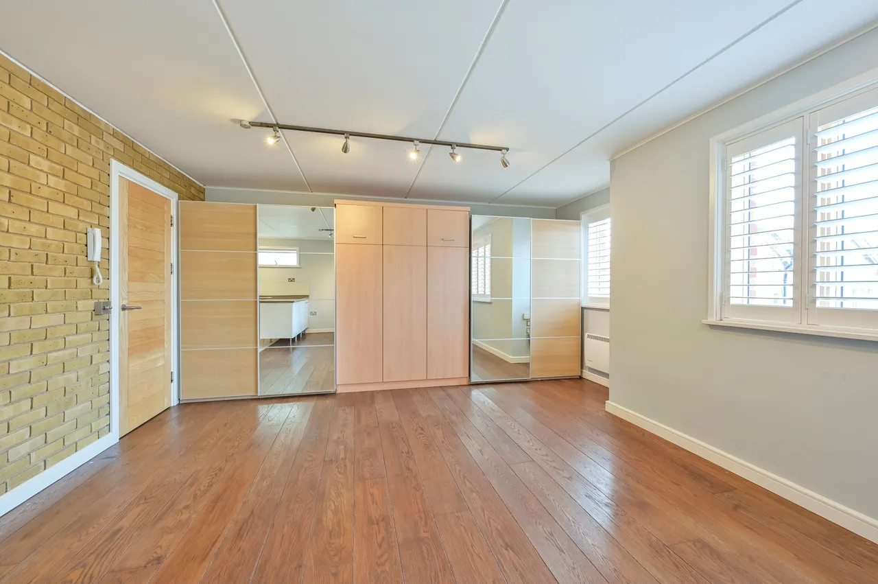 Flat 5, Denmark Lofts, London, photo 9
