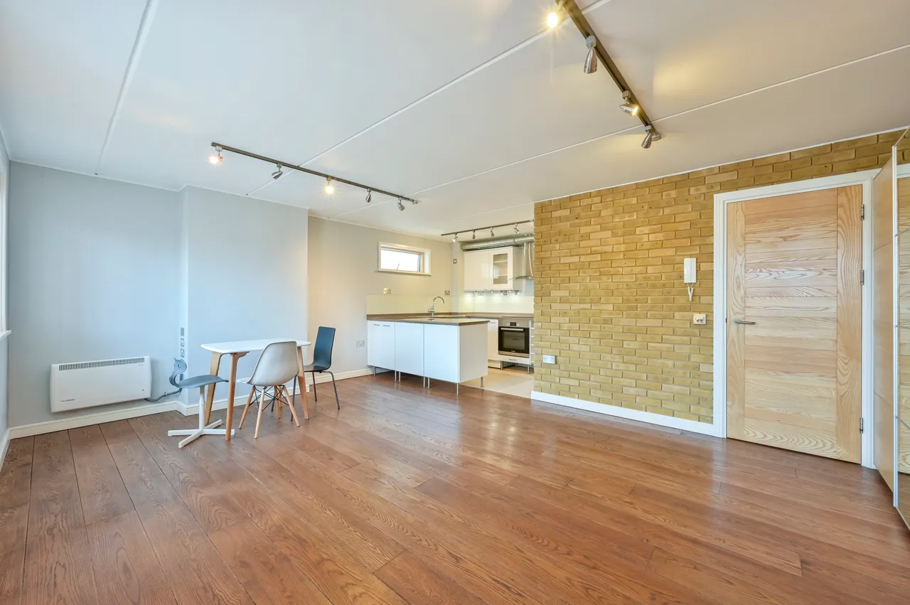 Flat 5, Denmark Lofts, London, photo 6