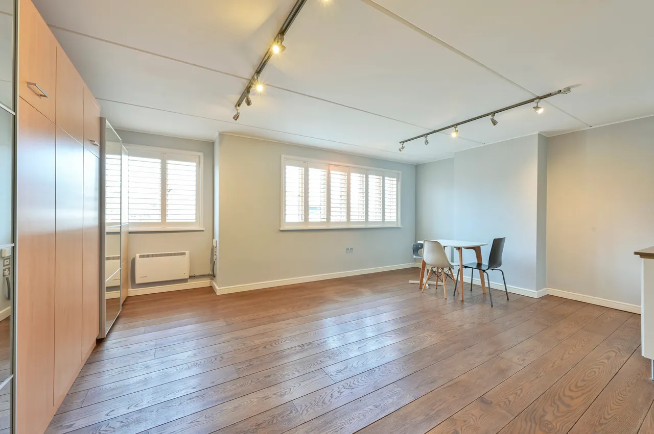 Flat 5, Denmark Lofts, London, photo 5