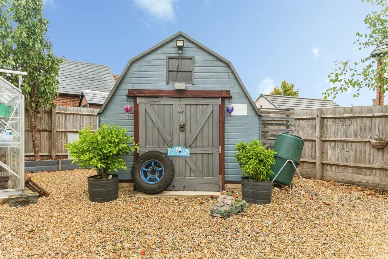 Ermin Street, Blunsdon, SN26, photo 27