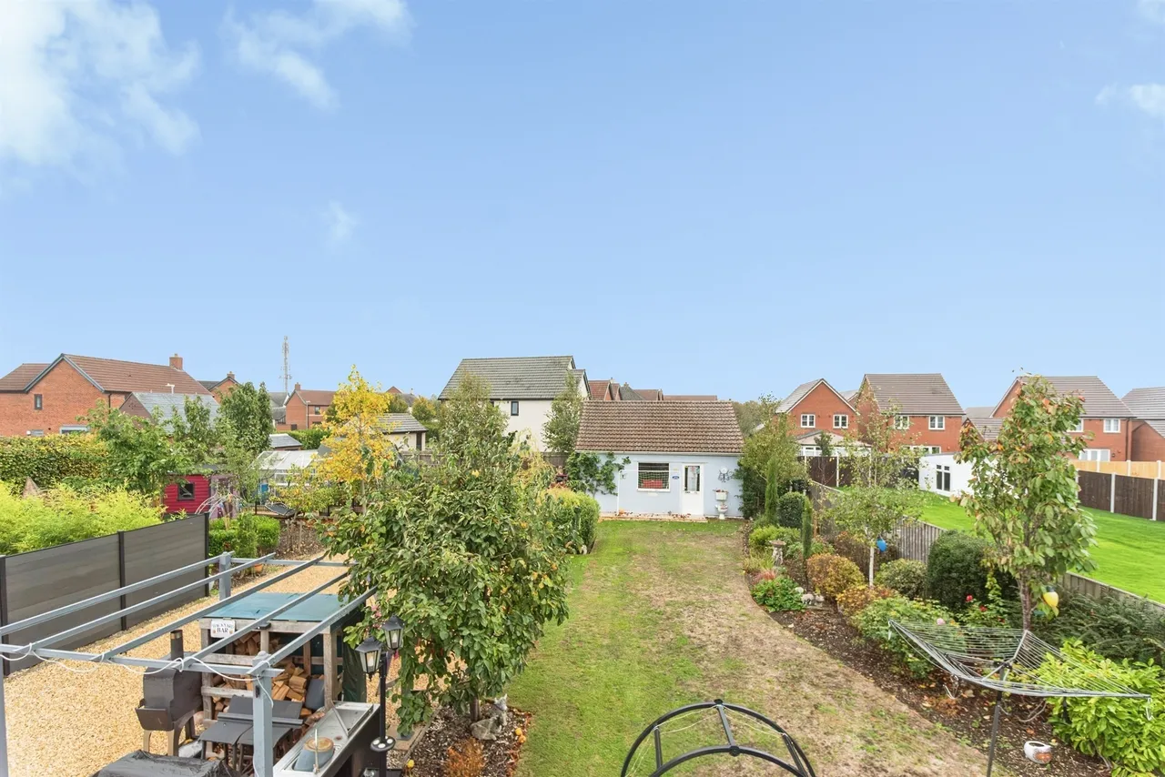 Ermin Street, Blunsdon, SN26, photo 22