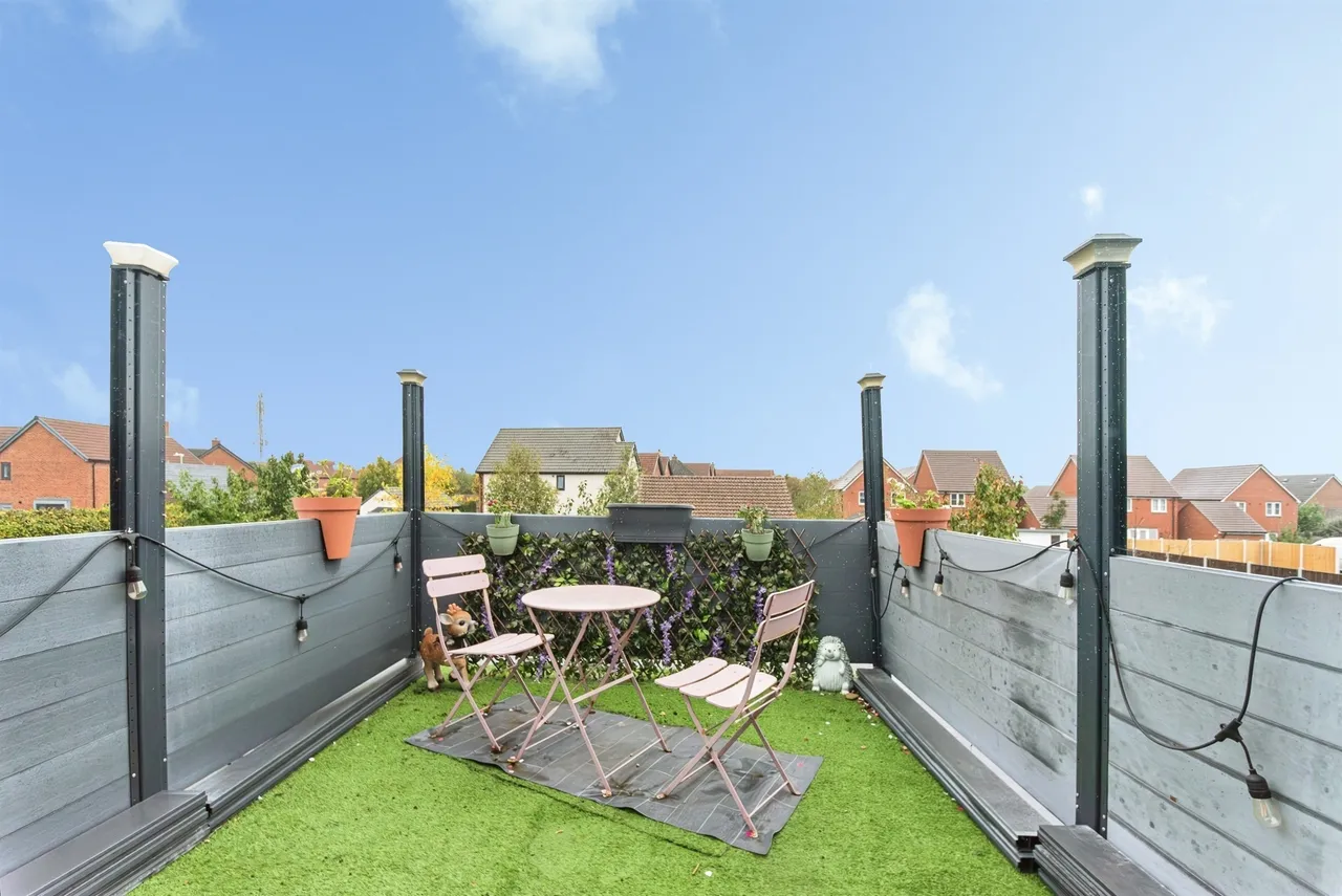 Ermin Street, Blunsdon, SN26, photo 13