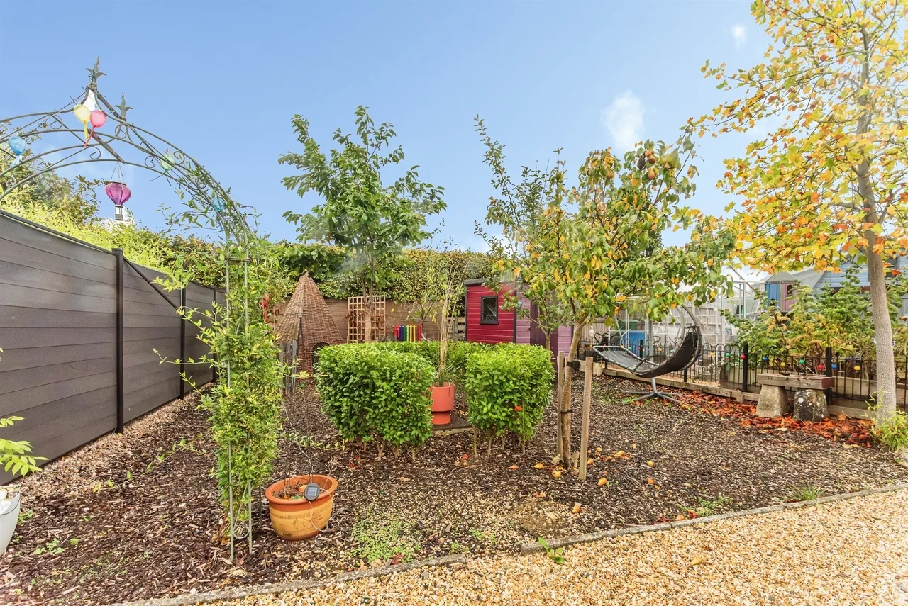 Ermin Street, Blunsdon, SN26, photo 21