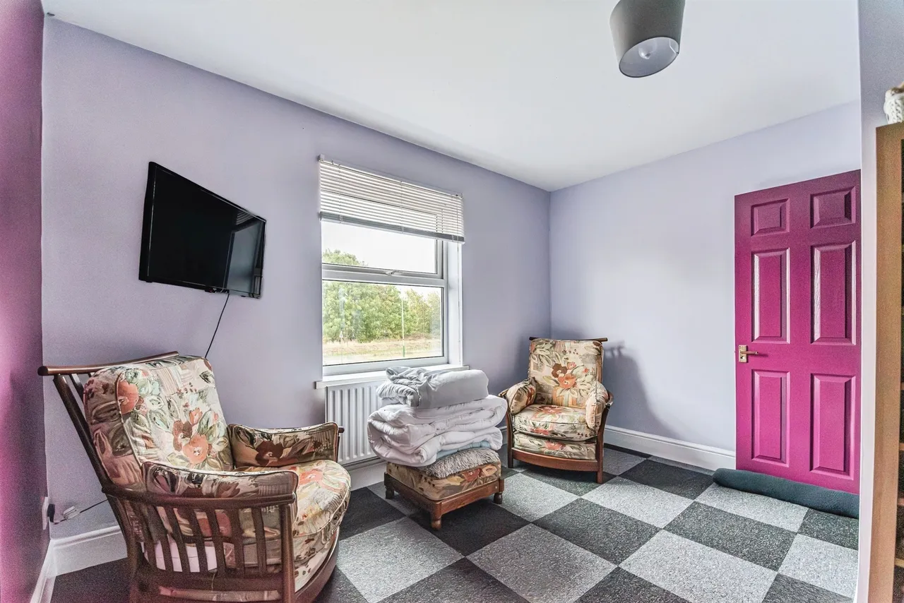 Ermin Street, Blunsdon, SN26, photo 14