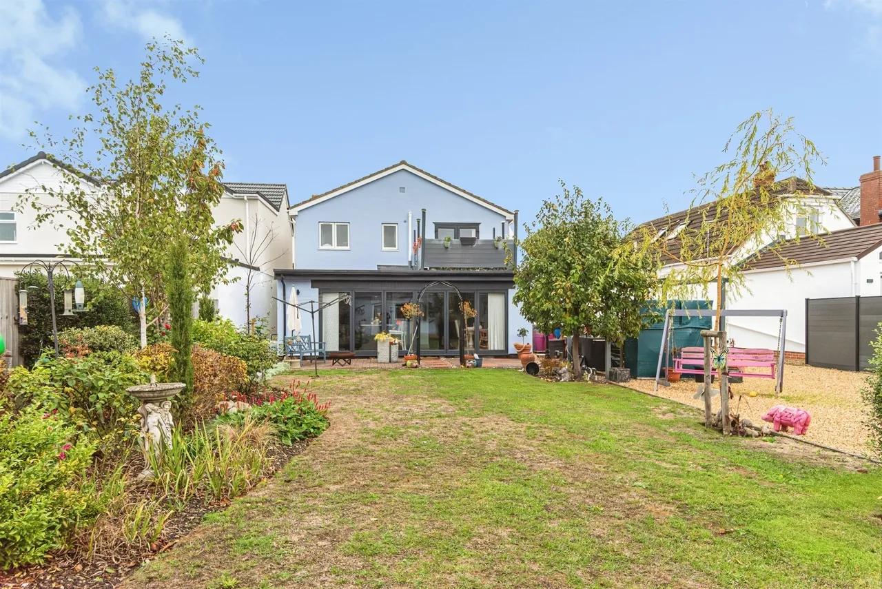 Ermin Street, Blunsdon, SN26, photo 19