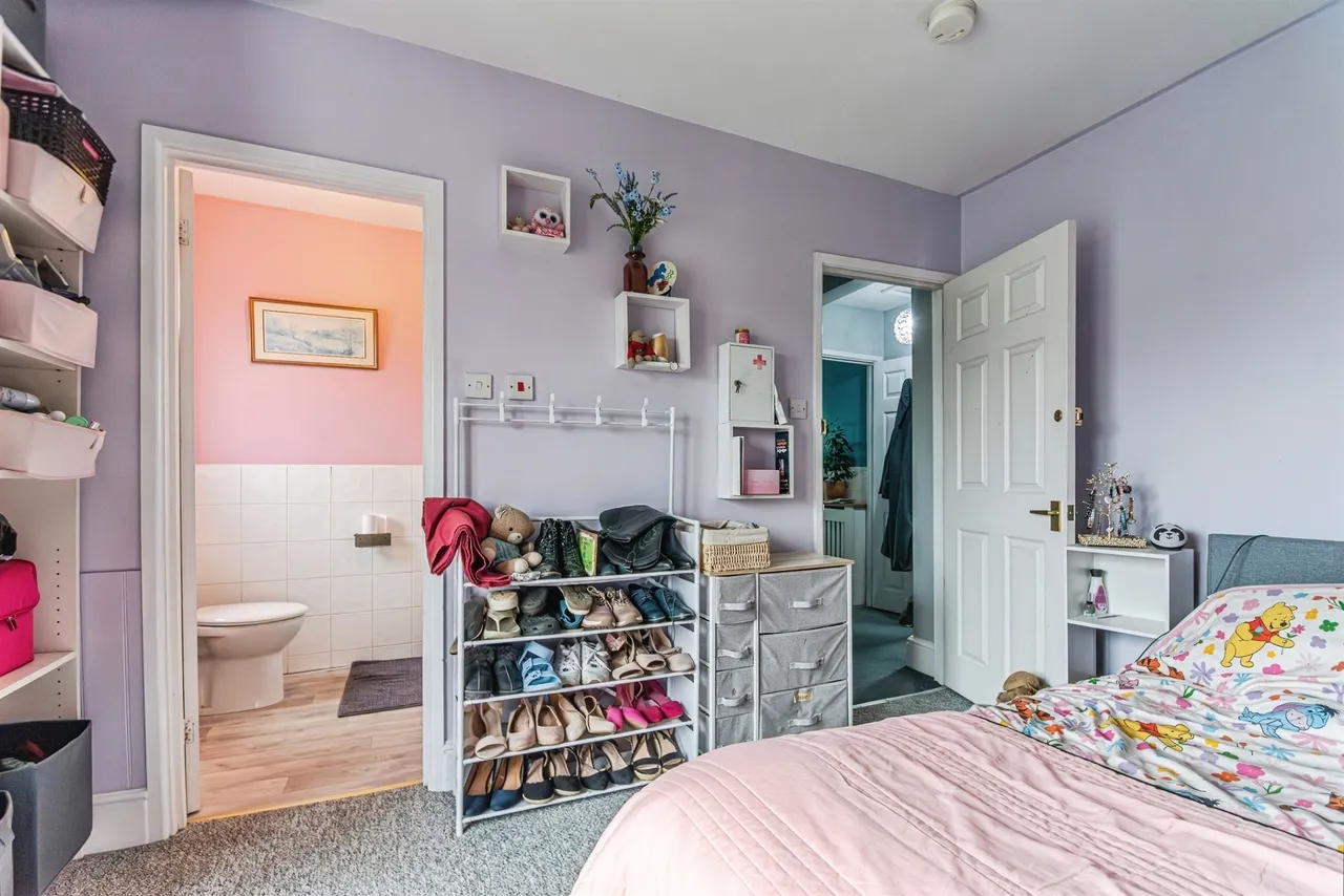 Ermin Street, Blunsdon, SN26, photo 11