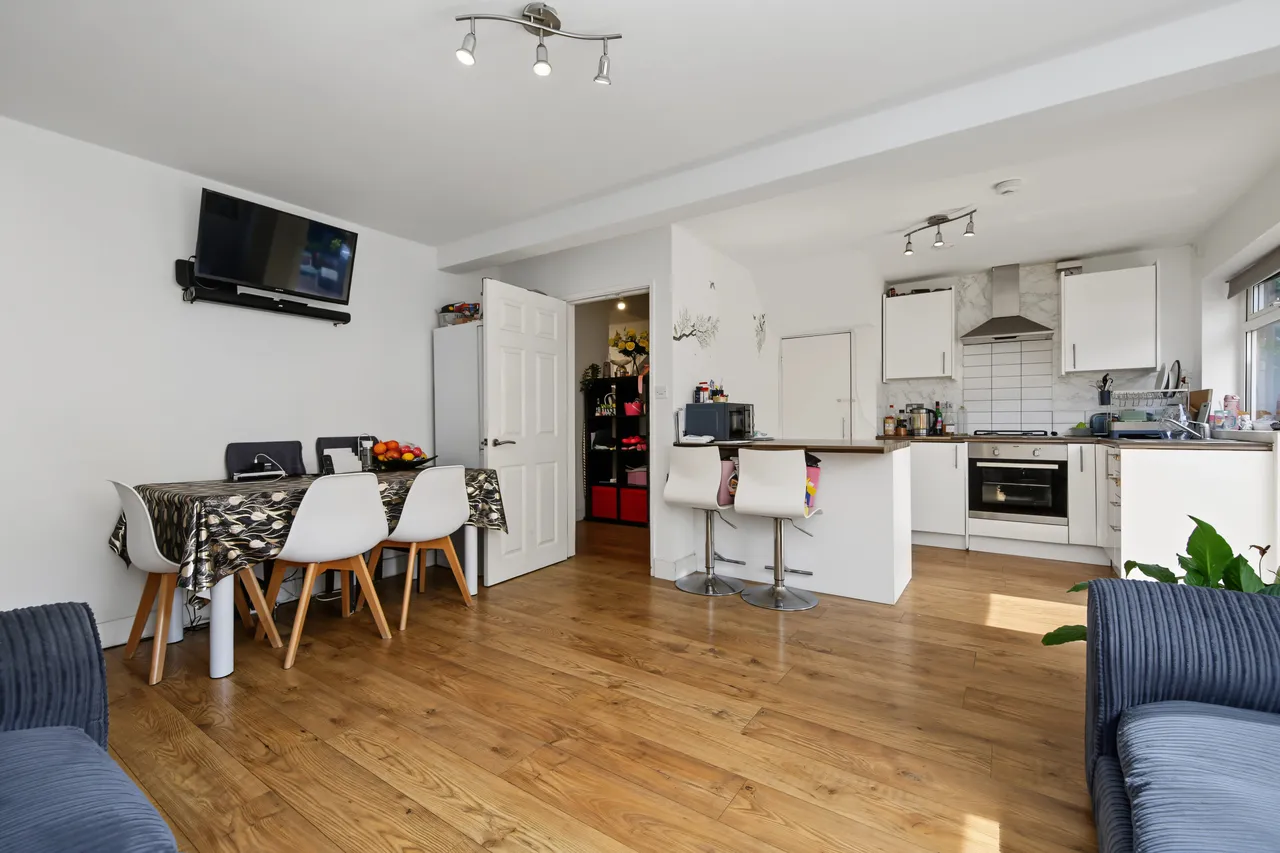Fowler Road, London, E7, photo 3