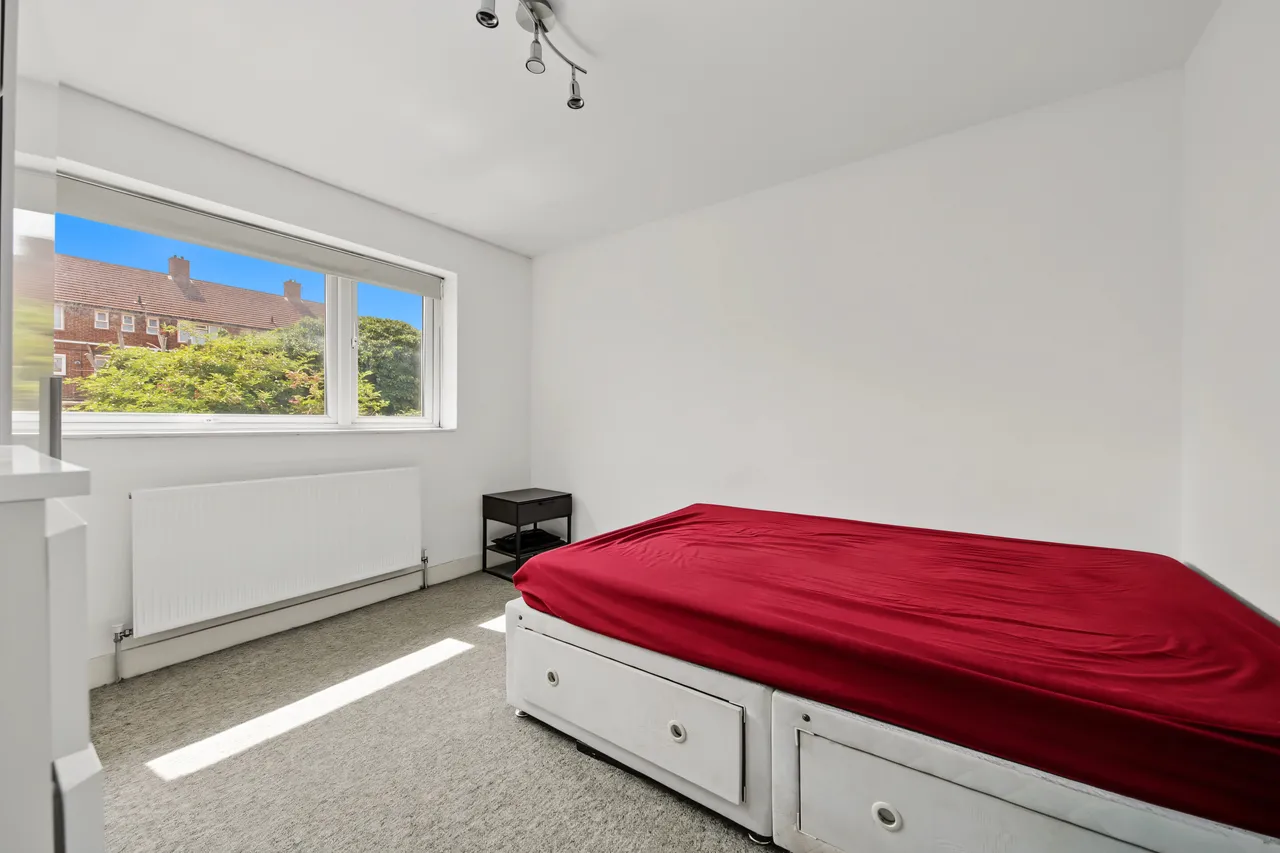 Fowler Road, London, E7, photo 7