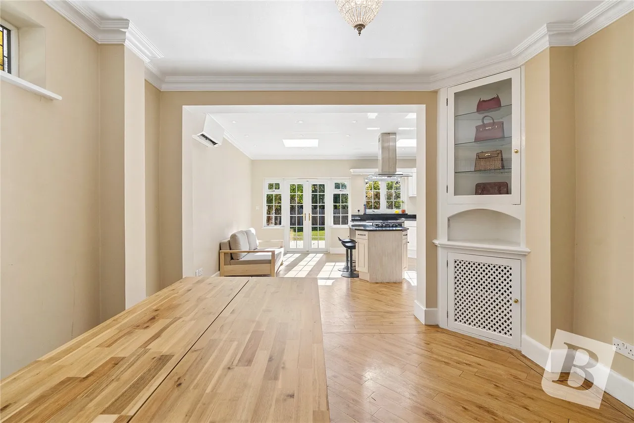 Eversleigh Gardens, Upminster, RM14, photo 15