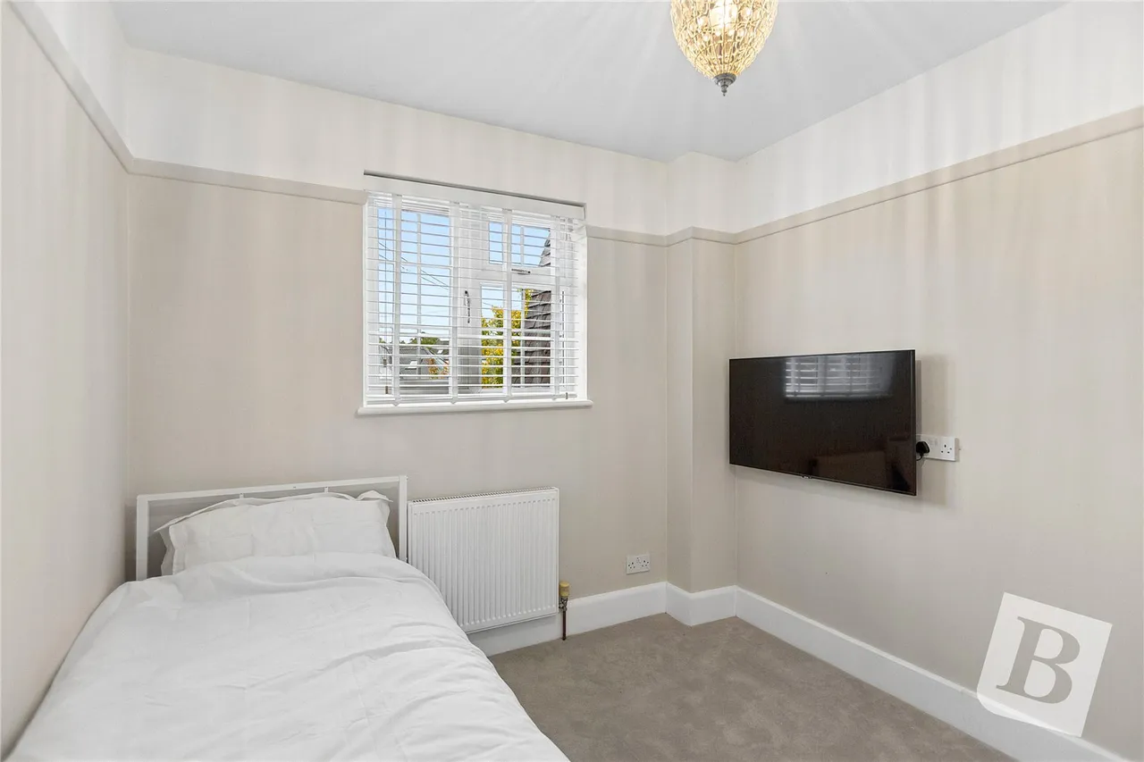 Eversleigh Gardens, Upminster, RM14, photo 18