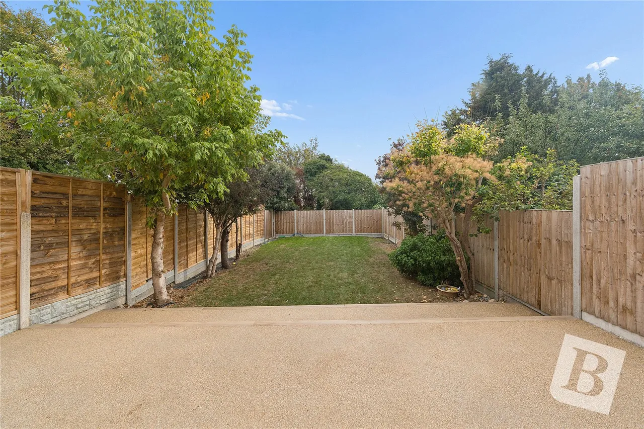 Eversleigh Gardens, Upminster, RM14, photo 8
