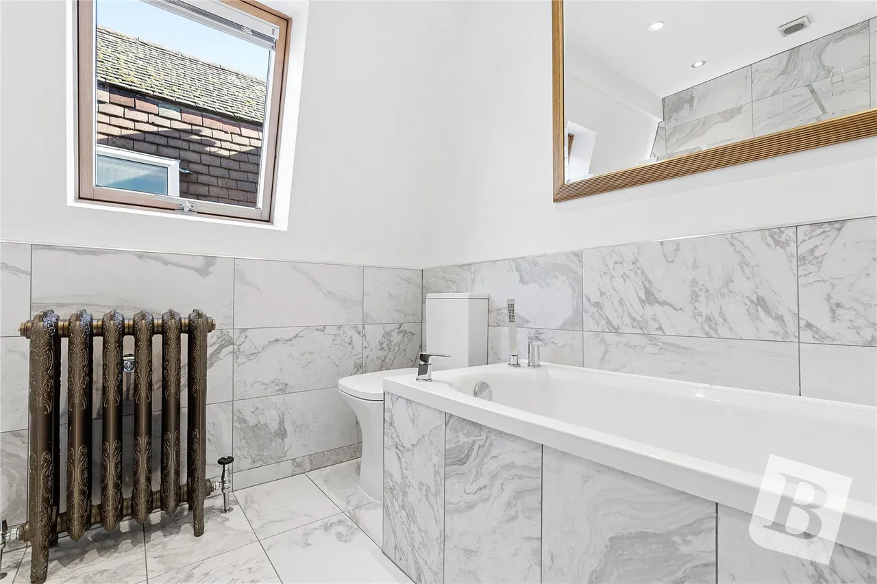 Eversleigh Gardens, Upminster, RM14, photo 12