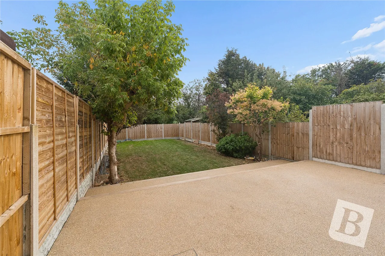 Eversleigh Gardens, Upminster, RM14, photo 21