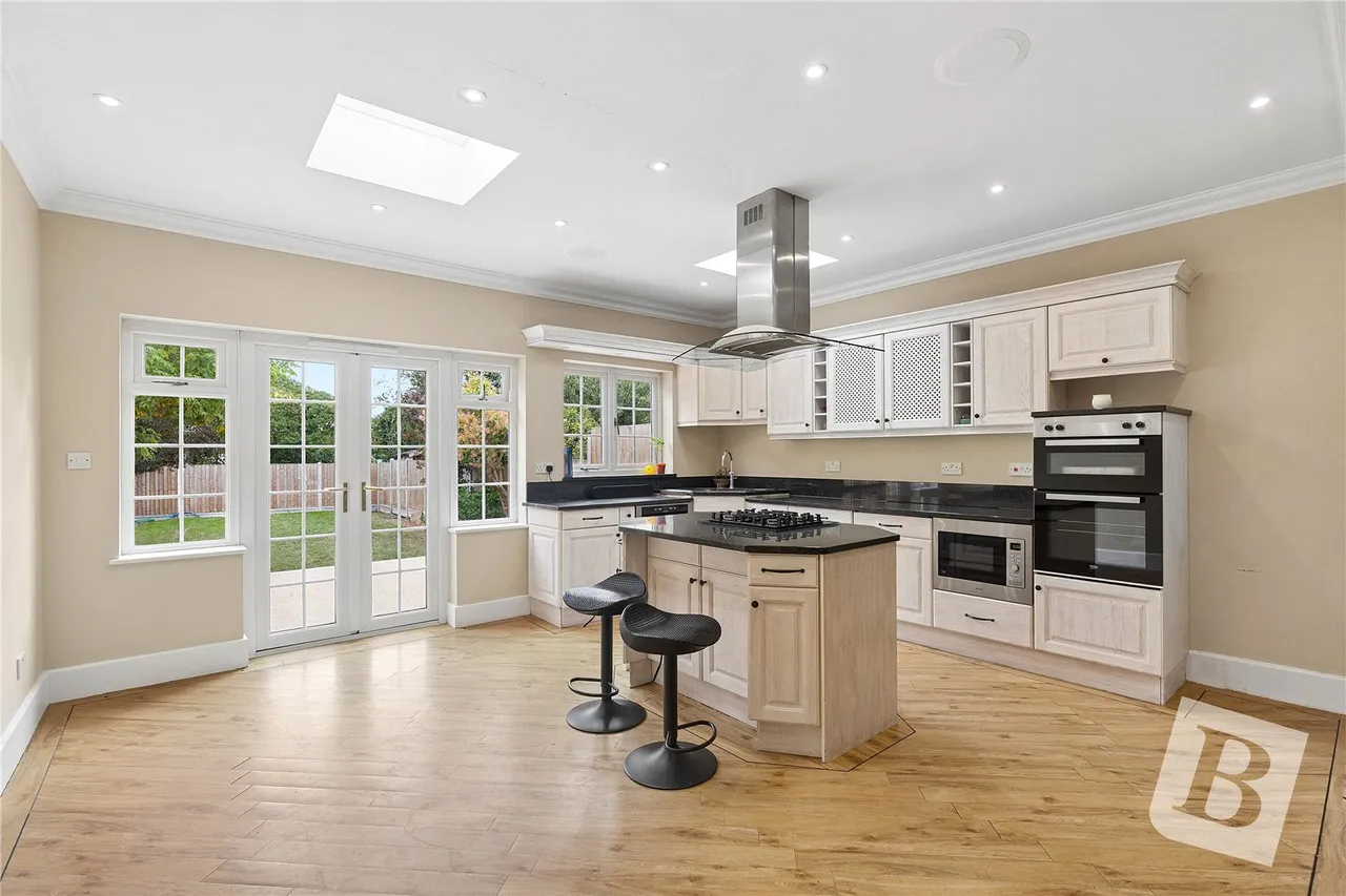 Eversleigh Gardens, Upminster, RM14, photo 14