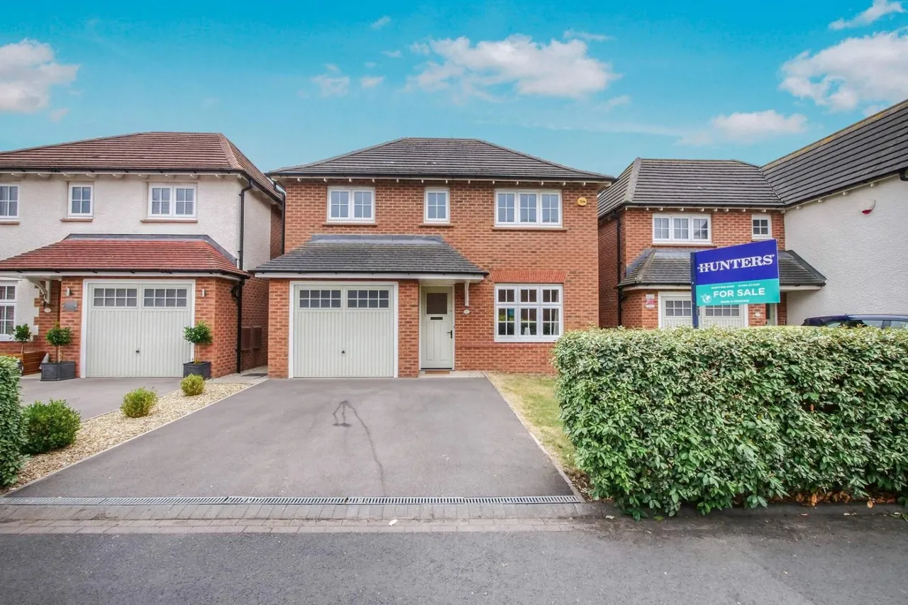 4 bed house for sale — Barley Way, York
