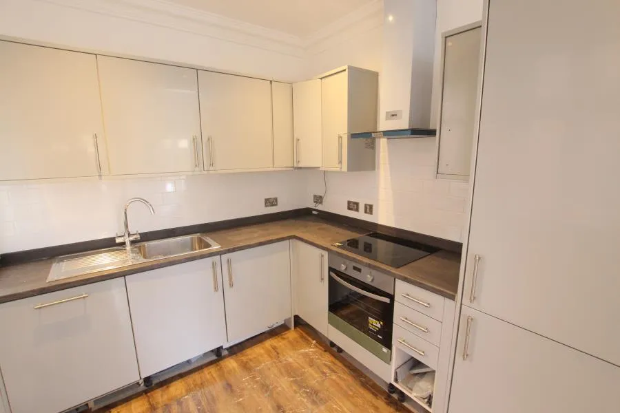 The Beeches, Woking, GU22, photo 4